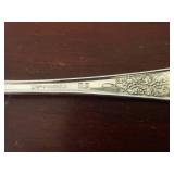 Vintage Wm. Rogers Silver Plate Flatware Service in Wood Presentation Box with 1 Drawer - Grapes Design - 92Pcs + Case