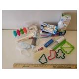 Kitchen Food Storage & Trash Bags, Piping Tips, Cookie Cutters, Kitchen Tools, Infuser, and Popsicle Tray