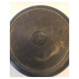 Vintage Lodge Cast Iron Dutch Oven with Lid - #10DO - Made In USA