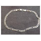 STERLING SILVER Figaro Chain Link Bracelet - 9.25in L - with Lobster Claw Clasp - Stamped 925