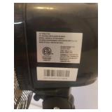 PELONIS 3 Speed Oscillating Fan - Works