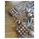 Miscellaneous lot of ornaments