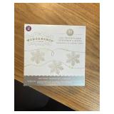 30ct LED Dewdrop Glitter Snowflakes String Lights - Wondershop