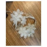 30ct LED Dewdrop Glitter Snowflakes String Lights - Wondershop