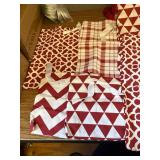 JOYIN 6 PCs Fabric Gift Bags Red Elegant Color, 3 Sizes