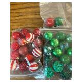 40 Pcs 20mm Christmas Bead Rhinestone Resin for DIY Crafts