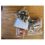 Liliful 16 Pack Christmas DIY 3.58" LED Snow Globe Kit