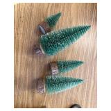 4 Pcs Mini Christmas Trees with Timer Fairy Lights, Multicolor