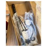 ATDAWN Christmas Front Door Garland Hanger, Adjustable 34-48 In