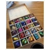 Vintage Christmas Tree Ornaments Distress Mini Balls, 25 Pcs