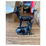 DN DECONATION Black Reindeer Figurine Set, Resin Home Decor