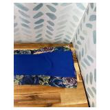 Linnea White/Royal Blue T-Shirt Tapestry Trackset