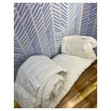 Bedsure Cooling Quilt - Cooling Comforter Queen Size, Moisture-Wicking and Silky Soft for Hot Sleepers and Night Sweats, Luxury Tencel Lyocell Cotton Bedspread, Lightweight & Breathable Cloud Quilt