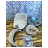 Swivel Baby Bath Seat, Openable Armrest and 360 Rotatable Baby Bath Seat for Babies 6 Months & up, Baby Bath Mat/Rinse Cup/Brush/Baby Shower Cap Included, White