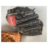 2 Leather baseball gloves