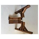 4 wooden brackets for shelves