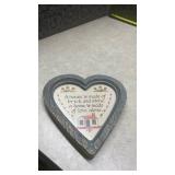 Decorative Heart-Shaped Wall Plaques Set