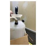 Chapin SureSpray Deluxe 2G/8L Sprayer