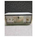 Classic Zenith AM/FM Table Radio - Untested