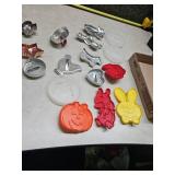 Vintage Hatch Cookie Cutter and Mold Set