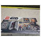 LEGO - Star Wars Duel on Mandalore 75310 - open box