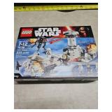 LEGO Star Wars Hoth Attack, 75138 - open box