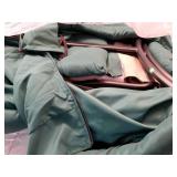 Oversized Chair with Ottoman, Modern Chair with Folding Footrest, Lounge Accent Chair, Comfortable Reading Chair for Bedroom, Study, Living Room, Courtyard (Velvet Dark Green - Retail: $130