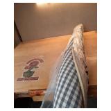 SAFAVIEH Heritage Gladwyn Traditional Wool Area Rug Beige/Multi  6  x 6  Round - Retail: $173