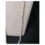 Elegant Pearl and Crystal Beaded Necklace