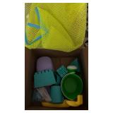 RACPNEL Beach Toys Sand Set for Kids, Collapsible Bucket and Shovels with Mesh Bag, Molds, Flags, Sandbox Kids Toddlers, Travel (Tavel Size)