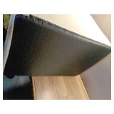 Precious Tails Camel Foam Dog/Cat Steps white - Retail: $50