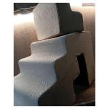 zomisia dog stairs - Retail: $50