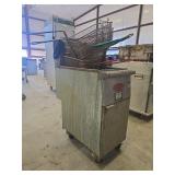 Avantco FF300-N Commercial Deep Fryer - Natural Gas