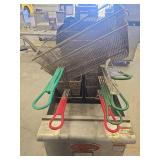 Avantco FF300-N Commercial Deep Fryer - Natural Gas