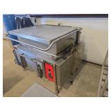 Vulcan 40-Gallon Commercial Tilting Braising Pan