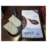 (2) 15-inch Cast Iron Fajita Pan Set by Pinch