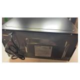 Farberware 1.6 Cu. Ft Countertop Microwave Oven  1100 Watts  Stainless Steel - Retail: $197.81