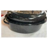 Granite Ware 18  Covered Oval Roaster  15 Pound Capacity  Roasting Pan