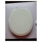 Mayfair Caswell Slow Close Round Plastic Toilet Seat in White Never Loosens