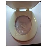 Mayfair Caswell Slow Close Round Plastic Toilet Seat in White Never Loosens