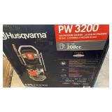 Husqvarna Max 3200 PSI 2.5 GPM Gas Pressure Washer 208cc - Retail: $399