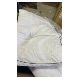 Mattress Topper Queen, Cooling Pillow Top Mattress Topper, King - Retail: $86