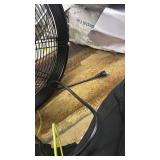 Utilitech 20-in 120 -Volt 3 -Speed High Velocity Indoor/Outdoor Black Pedestal FanMISSING LOCK ON STAND - Retail: $150