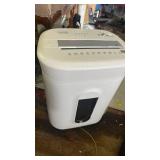 Aurora AU1060MA Professional Grade 10-Sheet High Security Micro-Cut Paper and Credit Card Shredder/ 60 Minutes/Security Level P-5, White, AU1060MA 10-Sheet High Security MicrocutSAYS IT IS OVERHEATED 