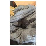 Luxury Silk Comforter/Duvet/Quilt Queen Size (90\"x90\", 6.8lbs/3.1kg), Filled with Long Strand Mulberry Silk-Warm and Lightweight for All Seasons, with 100% Long Staple Cotton Cover 400TC-Grey - Reta