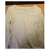 TRENDY QUEEN Classic White Long Sleeve Shirt Size Large - Retail: $15