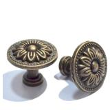8 PCS Round Bronze Knobs Antique Drawer Handles Vintage Decorative Floral Pulls Single Hole for Cabinet Cupboard Dresser Wooden Case Jewelry Box Chest (Dia:1-1/4\, High:1\in) - Retail: $12in