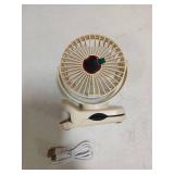 TUNISE Mini Clip on Fan, Battery Operated Desk Fan, Digital display 3 Speeds Adjustable, Bidirectional 360° Adjustable, Super Strong Wind, Portable Fan for Home, Office, Camping