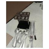 30 Pcs Stainless Steel Silverware Set with Stand, Hanging Flatware Set Service for 6, Eating Tableware Set Include Main Knife, Main Fork, Main Spoon, Small Fork, Small Spoon(silver)