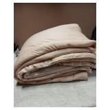 Bedsure Queen Comforter Cooling and Warm Comforter, Beige Reversible All Season Cooling Comforter, 1 Queen Size Comforter (88"x88")